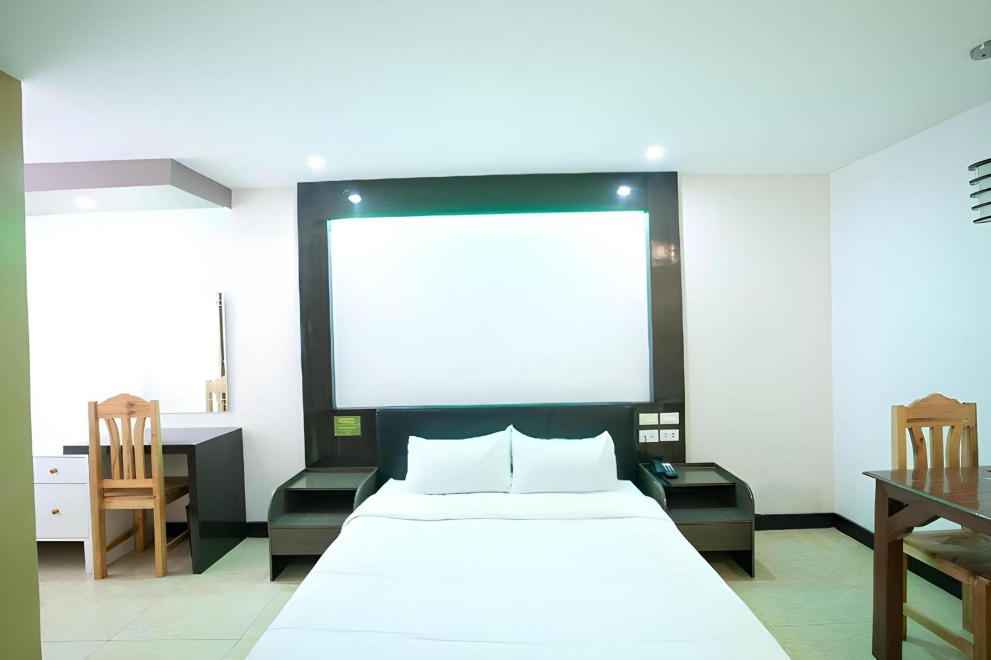 Oyo 195 Ranchotel - Binan Zewnętrze zdjęcie