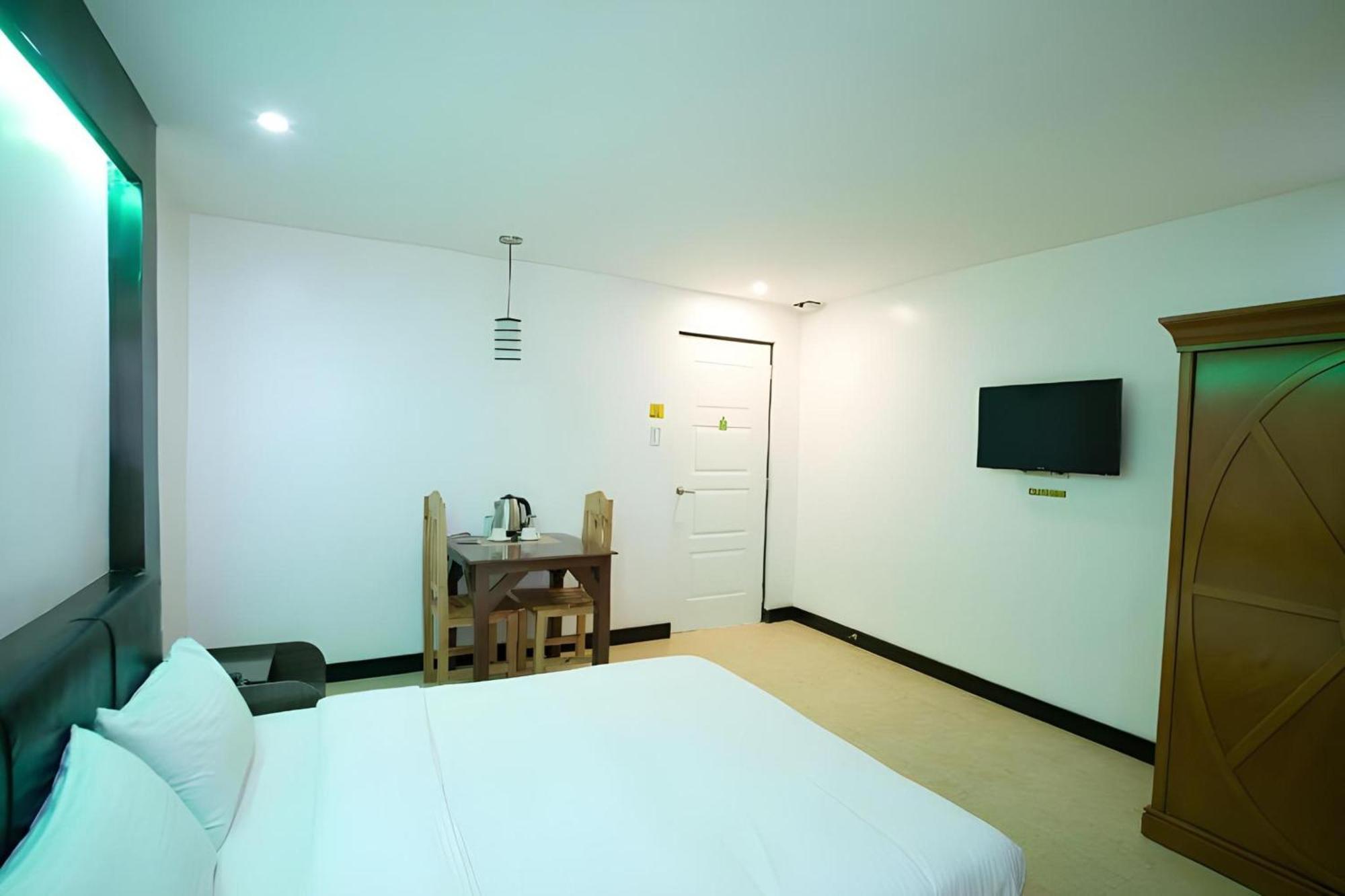 Oyo 195 Ranchotel - Binan Zewnętrze zdjęcie