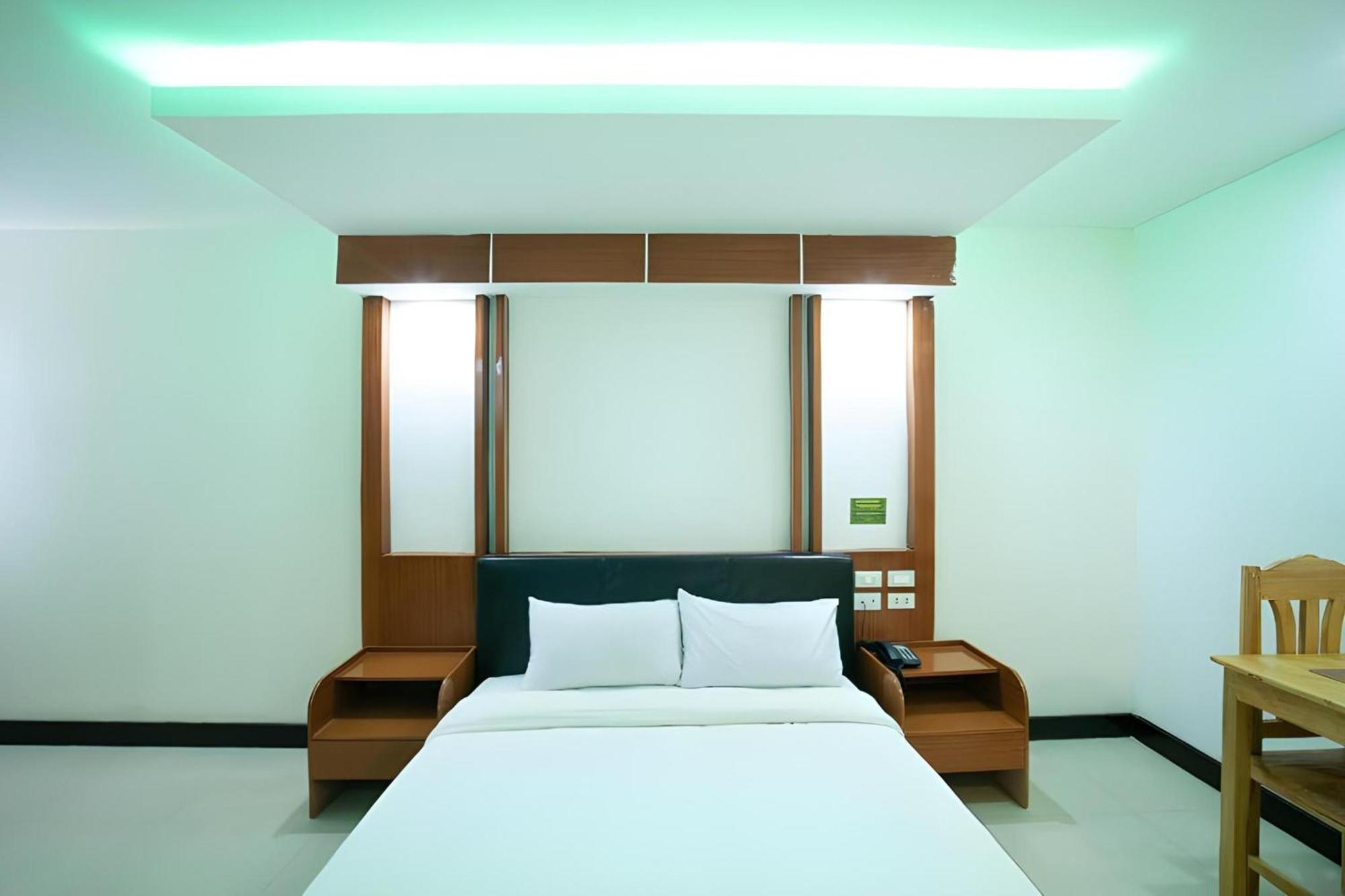 Oyo 195 Ranchotel - Binan Zewnętrze zdjęcie